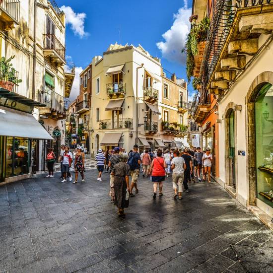 Taormina & Aetna with wine tasting and lunch on the volcano