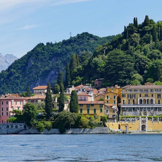 Guided Tour of Como with Private Cruise to Bellagio