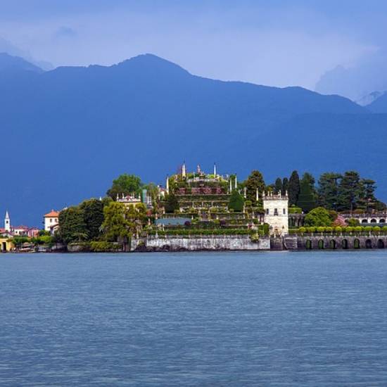 Lago Maggiore with guide and private boat