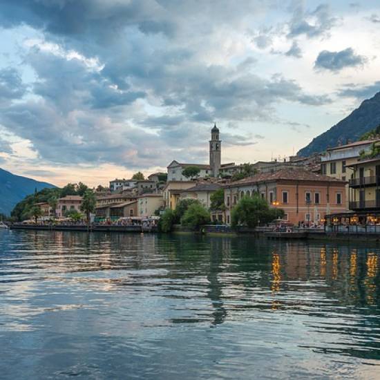 Boat Cruise to Lake Garda's Gems: Garda Island & Rocca di Manerba