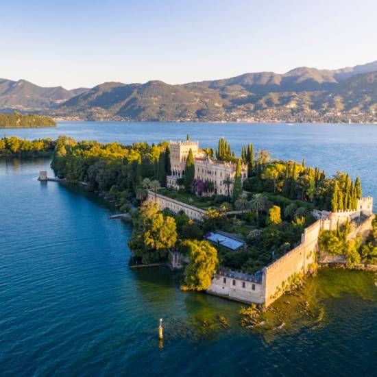 Explore Lake Garda's Gems: Isola del Garda & Gardone Boat Tour