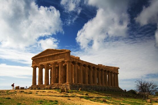 Ancient History & Local Traditions: Paestum Guided Visit with Mozzarella Experience and Lunch