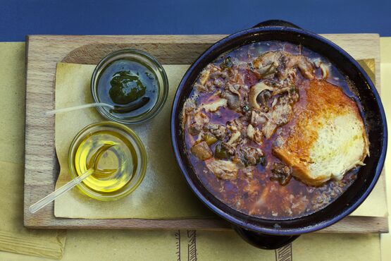 Florence Flavors Discovery: Half-Day Gourmet Walking Tour with Food & Wine Tasting in Florence
