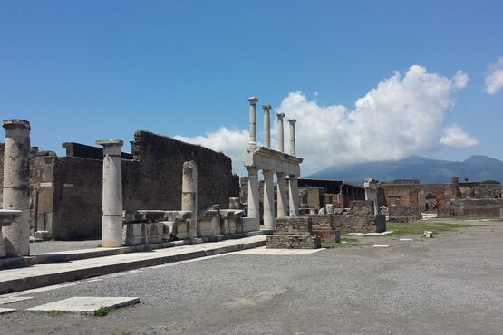 Buried in Time: Pompeii & Herculaneum Guided Tour