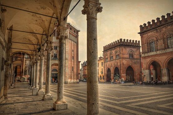 Cremona Walks