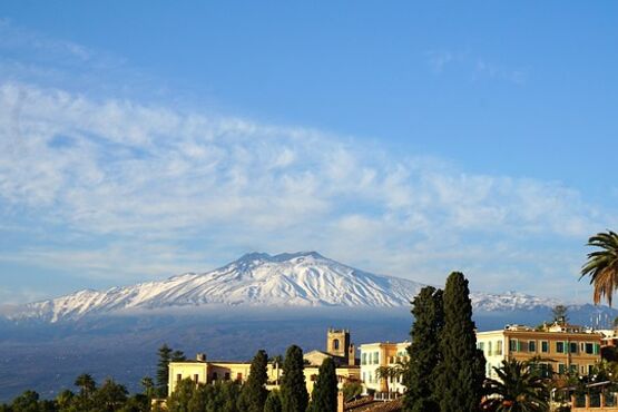 Full Day Etna North Slopes With Wine Tasting Lunch