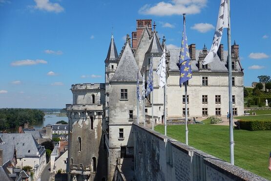 Hot Air Balloon Tour Over Loire Chateaux from Amboise