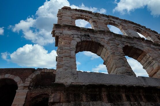 Best Of Verona Walking Tour With Arena Fast Track