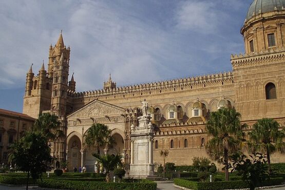 Best of Palermo Walking Tour with Palazzo Dei Normanni and Cappella Palatina