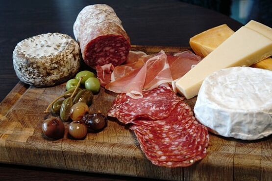 Wine Tasting with Cold Meats and Cheeses