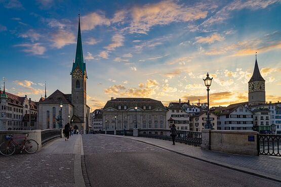 Zurich Sunset Tour With Cheese Fondue