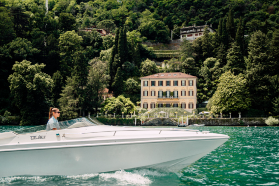 Private 3-hour Morning Speedboat Tour of Lake Como with Stop in Bellagio