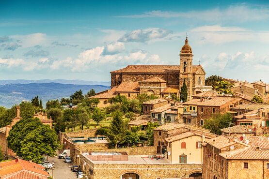 Luxury Tour of Chianti Classico: Iconic Estates & the Art of Fine Winemaking