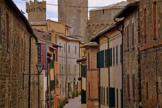 Brunello & Beyond: An Intimate Wine Journey Through Montalcino and the Heart of Tuscany