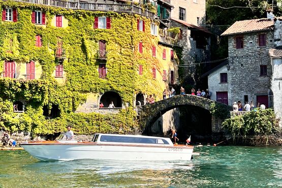 5-hour Venetian Taxi Cruise from Menaggio with Stops in Varenna and Bellagio