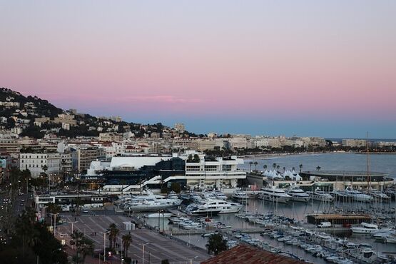 Cannes Walks: 3-hour Guided Tour of the City Centre